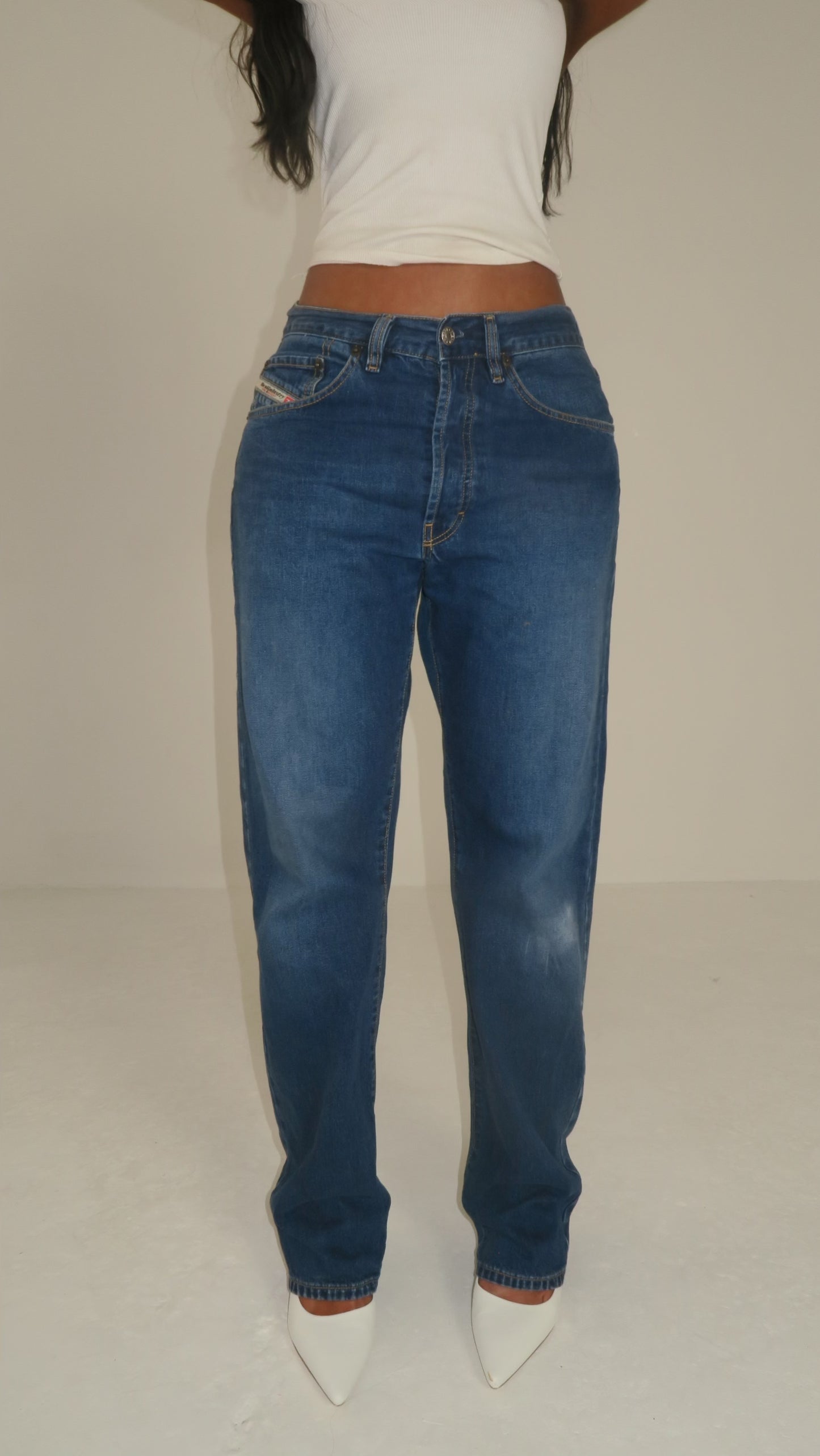 VINTAGE "DIESEL" DARK BLUE WASH DENIM JEAN